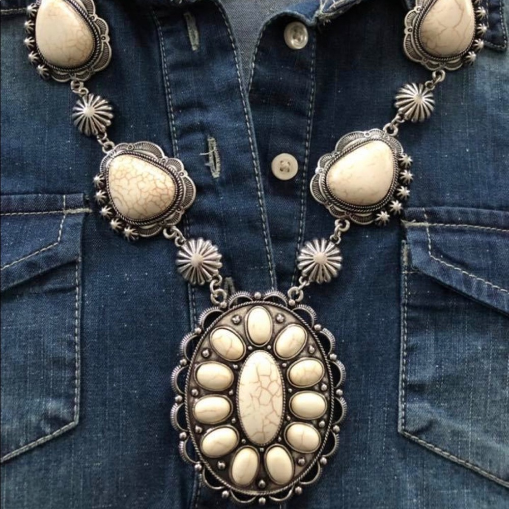 White Buffalo Stone Concho Necklace and Earrings